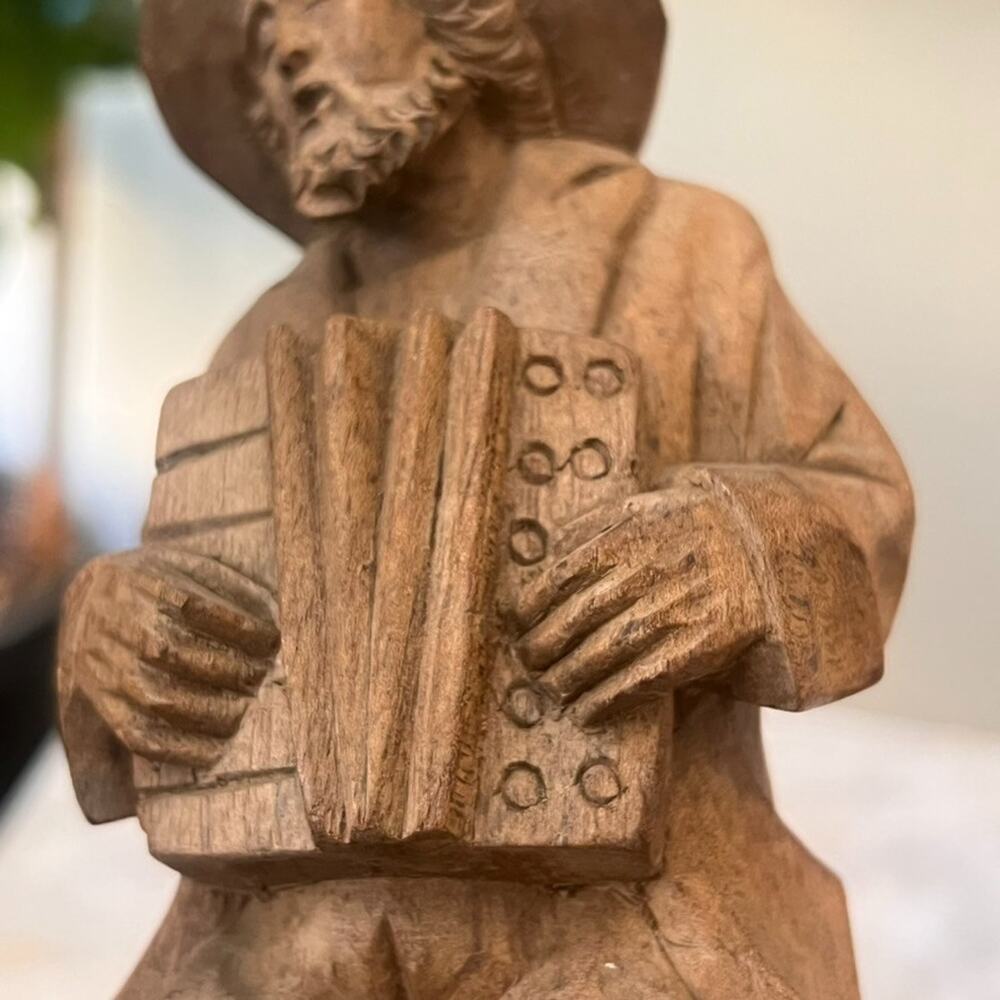 Hand Carved Wooden Figure Bearded Man Playing Accordion 8.5" Tall Folk Art - Picture 14 of 16